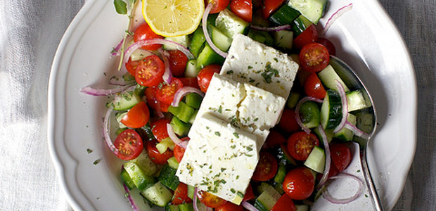 Greek Salad with Lemon and Oregano